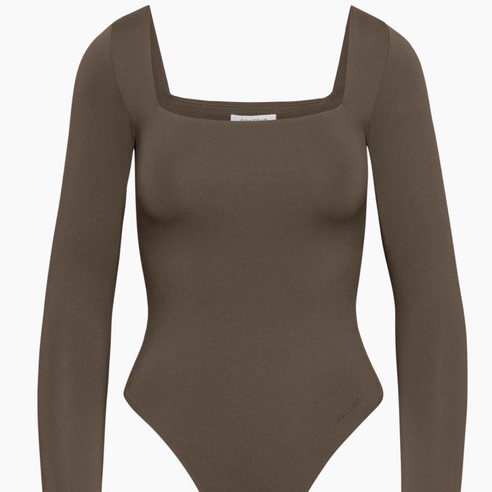 Aritzia Contour Squareneck Longsleeve Bodysuit